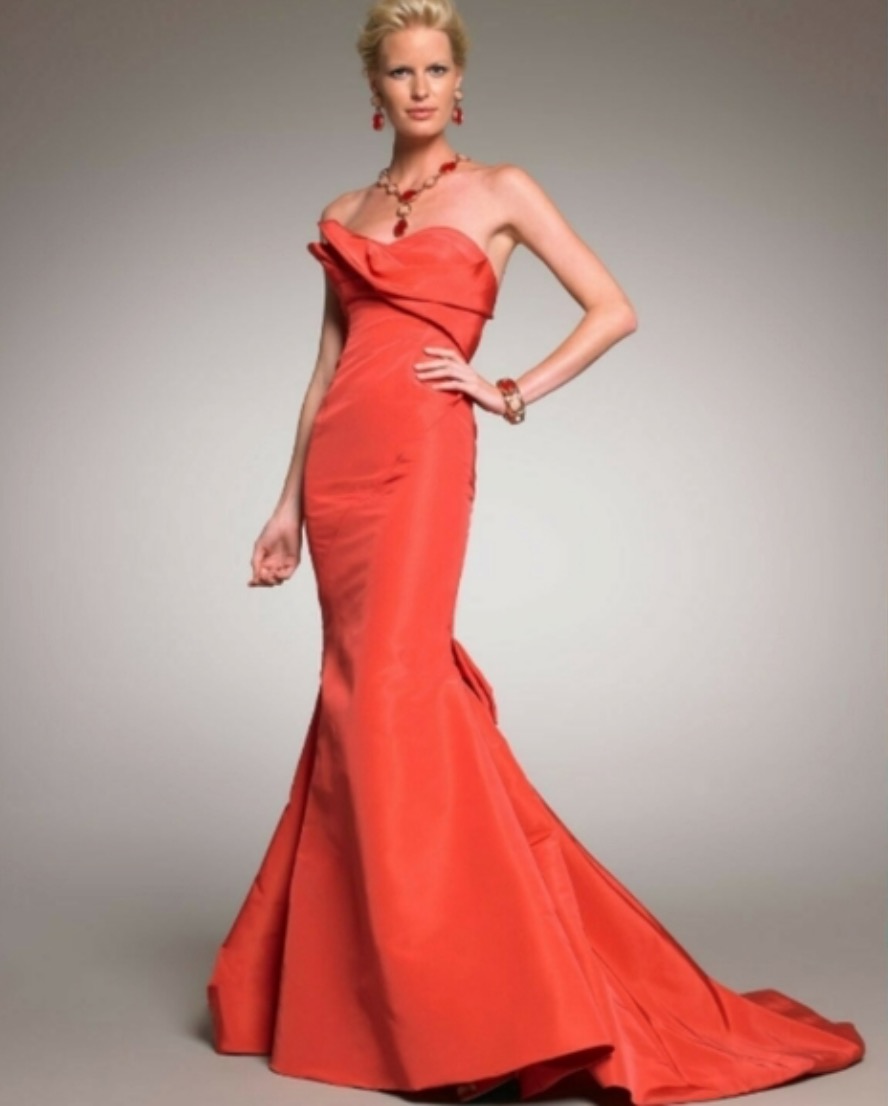 OSCAR DE LA RENTA PICASSO CORAL SILK BOW TRAIN RUNWAY GOWN